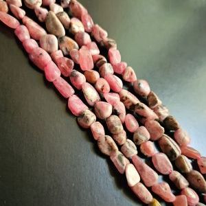 .Фриформ родохрозит, размер около 6-7 мм.