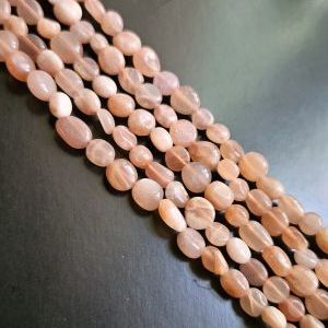 .Фриформ солнечный камень, размер около 6-8 мм.